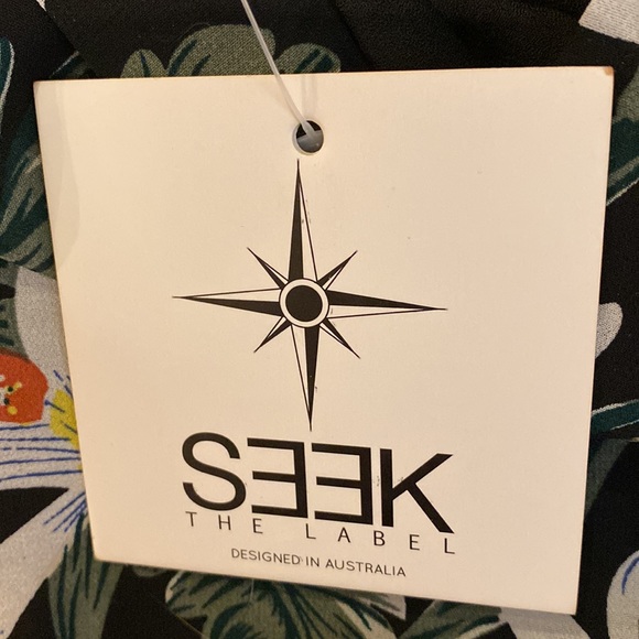 LF Seek the Label asymmetrical floral mini skirt with ruffle hem S NWT - Picture 13 of 15